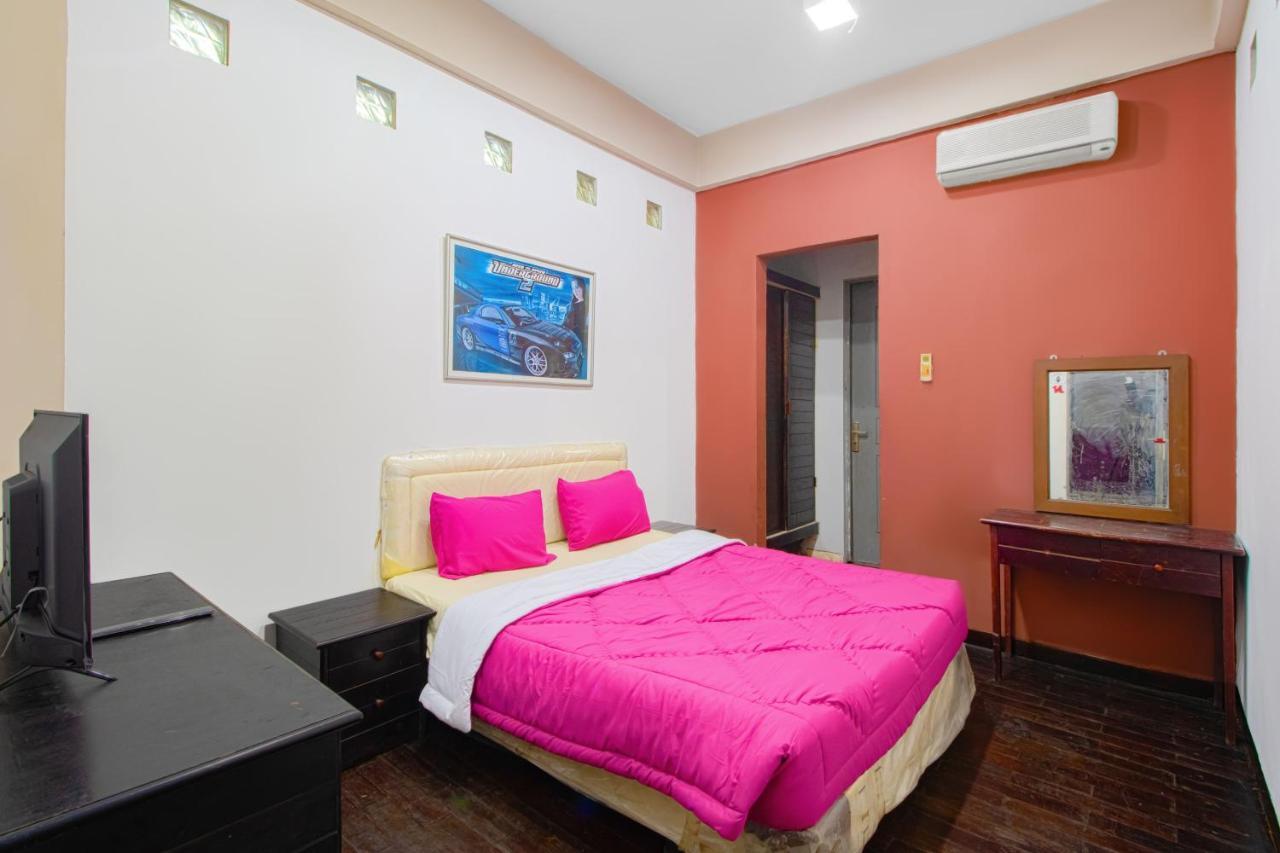 Tobana House Bintaro Hotel Jakarta Luaran gambar