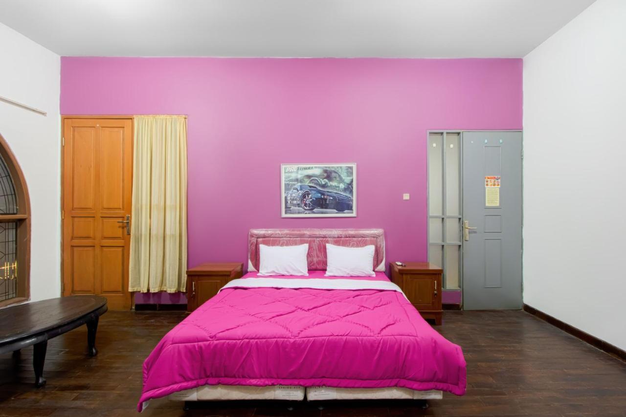 Tobana House Bintaro Hotel Jakarta Luaran gambar