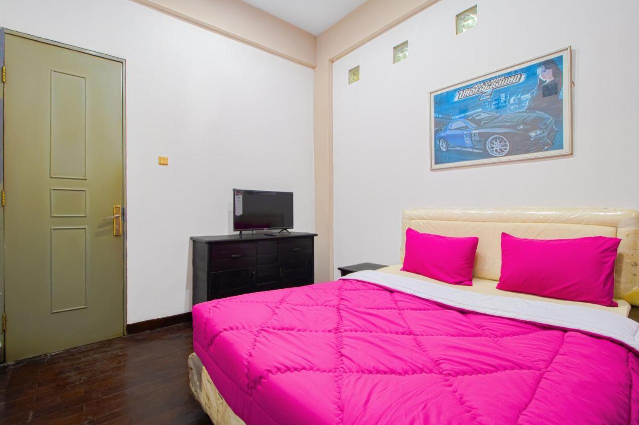 Tobana House Bintaro Hotel Jakarta Luaran gambar