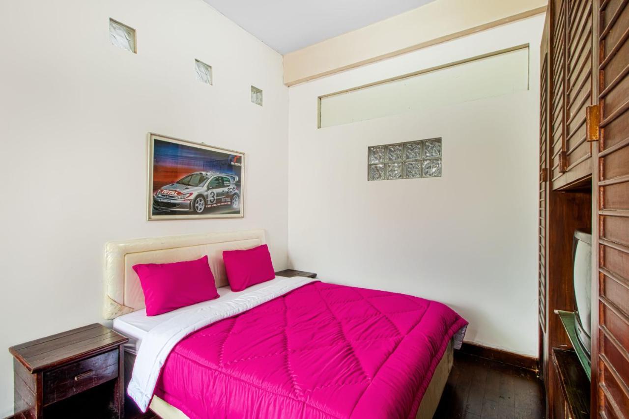 Tobana House Bintaro Hotel Jakarta Luaran gambar