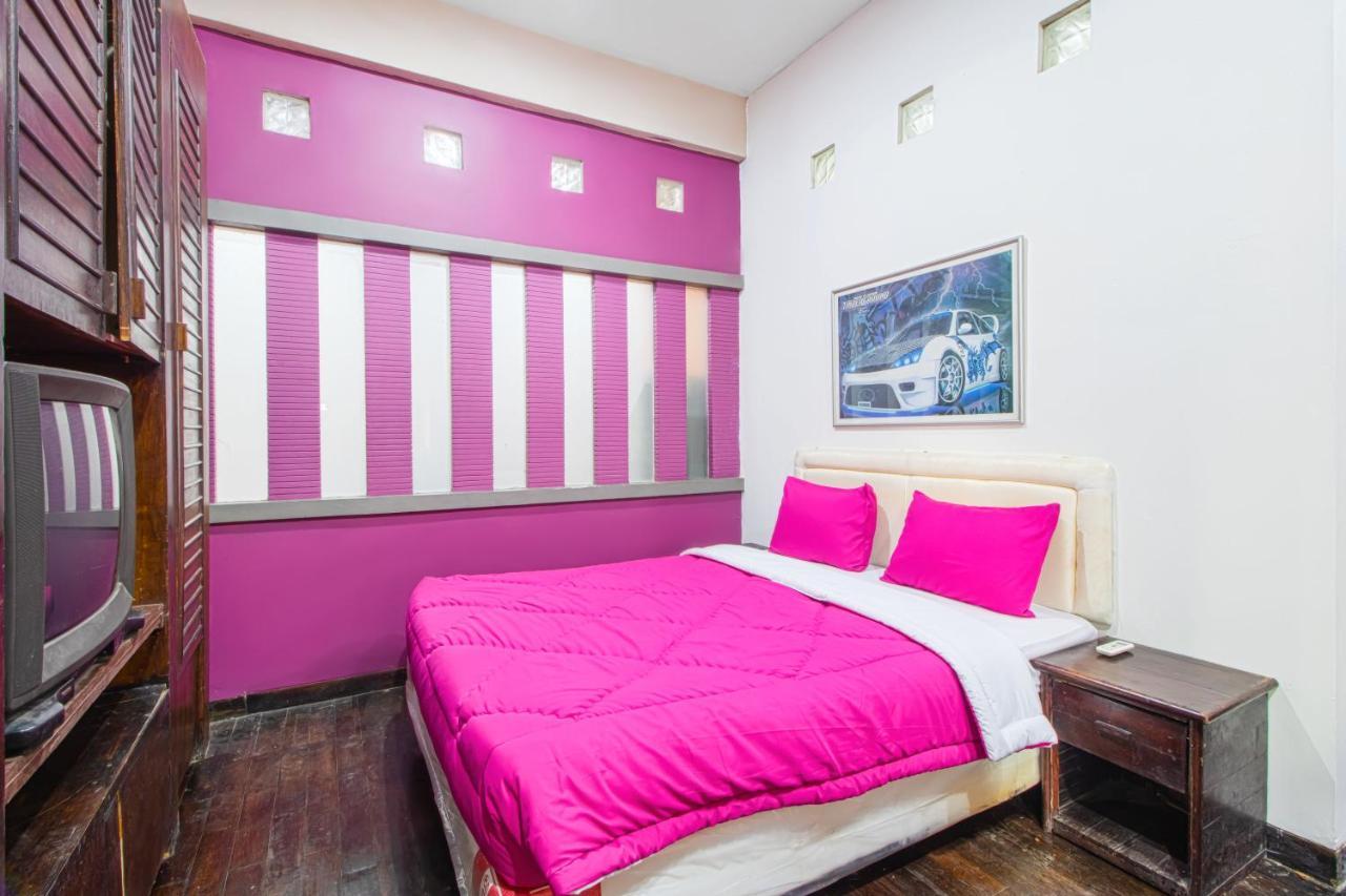 Tobana House Bintaro Hotel Jakarta Luaran gambar