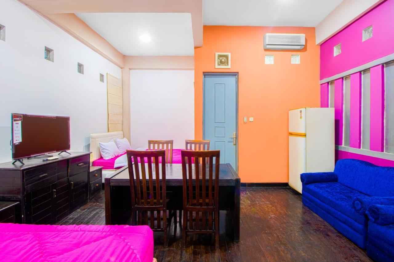 Tobana House Bintaro Hotel Jakarta Luaran gambar