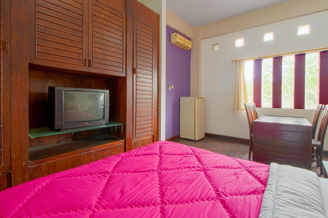 Tobana House Bintaro Hotel Jakarta Luaran gambar
