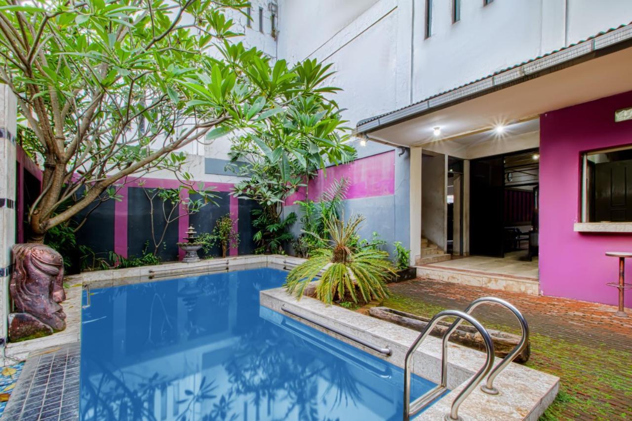 Tobana House Bintaro Hotel Jakarta Luaran gambar